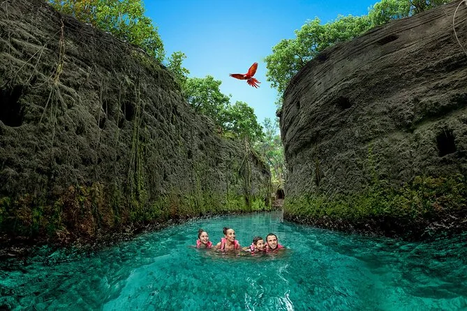 Tagesausflug zum Xcaret Park ab Cancún mit Abendshow
